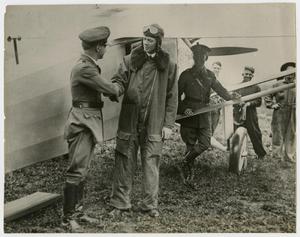 [Charles Lindbergh Shaking Hands with Major Burwell]