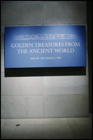 Golden Treasures of the Ancient World: Treasures from the Royal Tombs of Ur [Photograph DMA_1569A-01]
