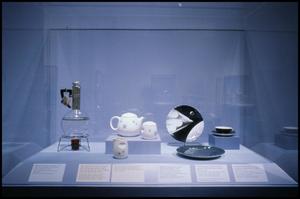 From Tabletop to TV Tray: China and Glass in America, 1880-1980 [Photograph DMA_1594-37]