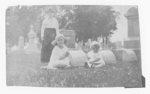 [Photograph of Sutherlin Children at Brown Cemetery]