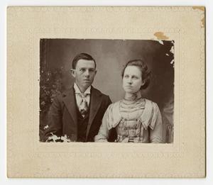 [Portrait of Hosea and Mabel Maxwell]