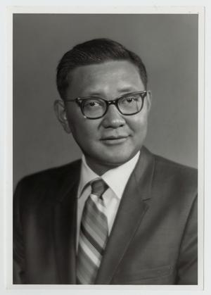[Portrait of Dr. Thomas Kim]