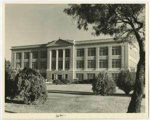 [Photograph of Old Main at McMurry University]