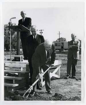 Primary view of object titled '[Groundbreaking for Amy Graves Ryan Fine Arts Center]'.
