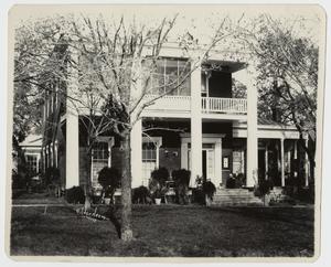 [Photograph of Champe Carter McCulloch House]