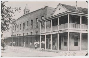 [Photograph of U. S. Post Office in Hallettsville, Texas]