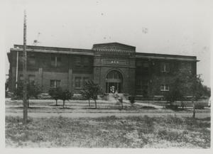 [Photograph of the Administration Building]