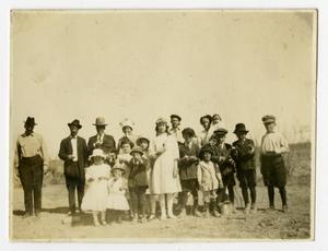 Primary view of object titled '[Family of Luther Pruitt]'.