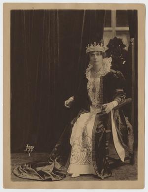 [Portrait of Miss S. Justina Smith as Queen Katherine in Henry VIII]