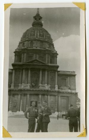 [Photograph of Soldiers at Hôtel National des Invalides]