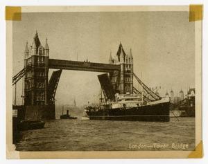 [Postcard of the Tower Bridge in London.