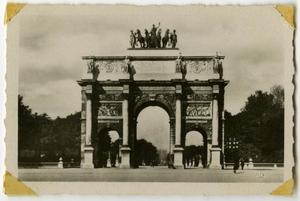 [Photograph of Arc de Triomphe du Carrousel]