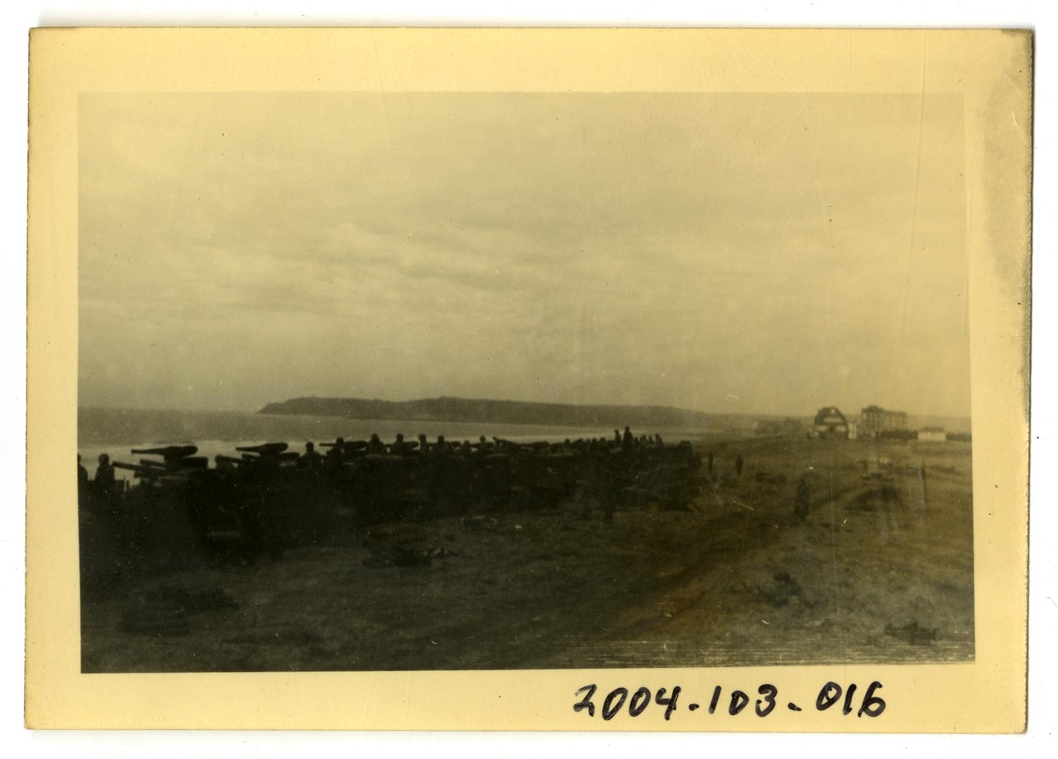 [Photograph of Artillery on Beach]
                                                
                                                    [Sequence #]: 1 of 2
                                                