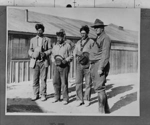 [Captain Going and Unidentified Men]