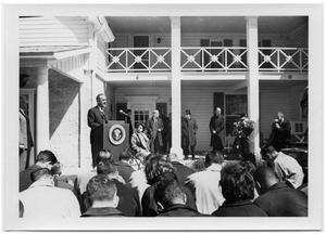Primary view of object titled '[Lyndon Johnson Speaking at the Texas White House]'.