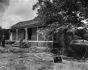Primary view of object titled '[Historic Property, Photograph THC_02-0323]'.
