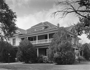 Primary view of object titled '[Historic Property, Photograph THC_04-0444]'.