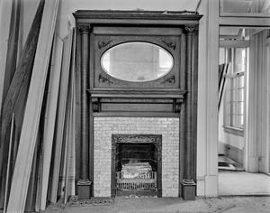 [Gilfillan House, (Interior / Fireplace detail)]