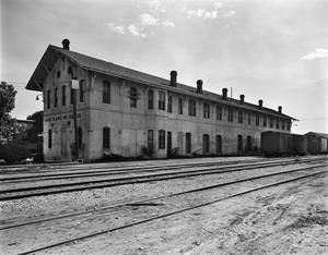 [Texas Mexican Railway Building, (Northeast)]