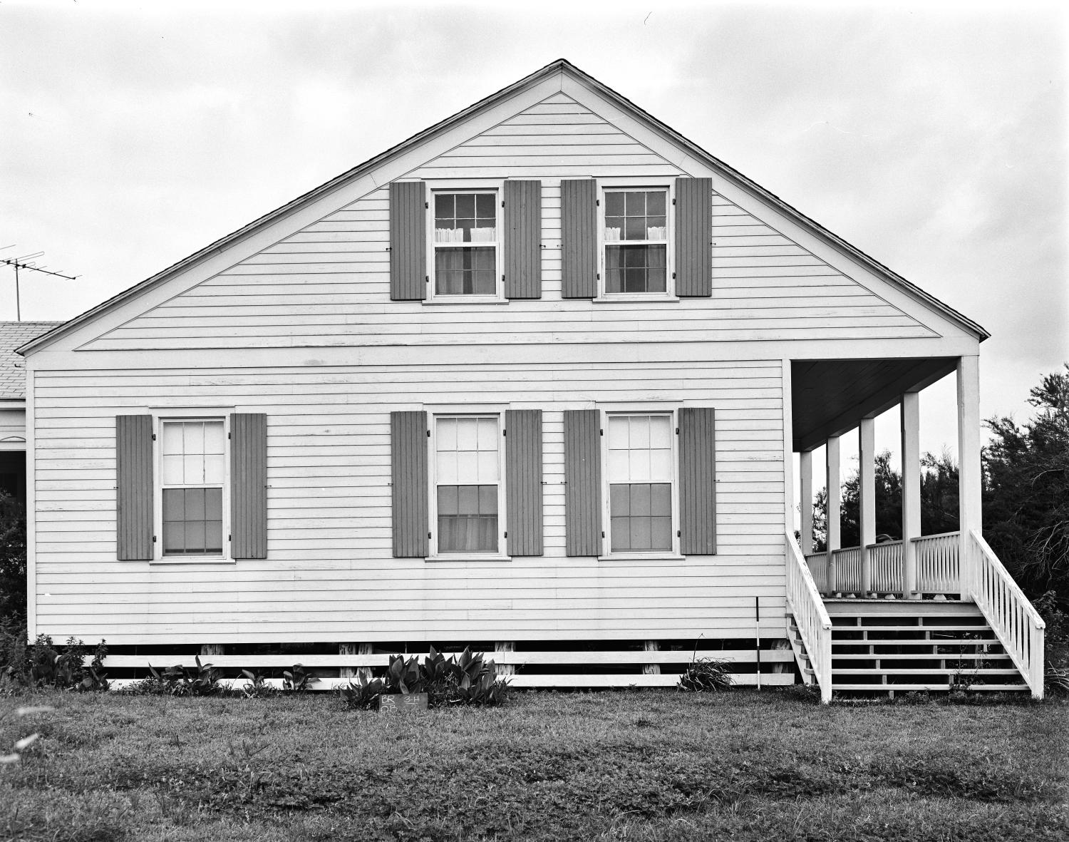 [Greek Revival Cottage, (South elevation (Street elevation))]
                                                
                                                    [Sequence #]: 1 of 1
                                                