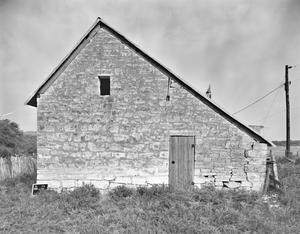 Primary view of object titled '[Old Itz House, (East elevation, barn)]'.