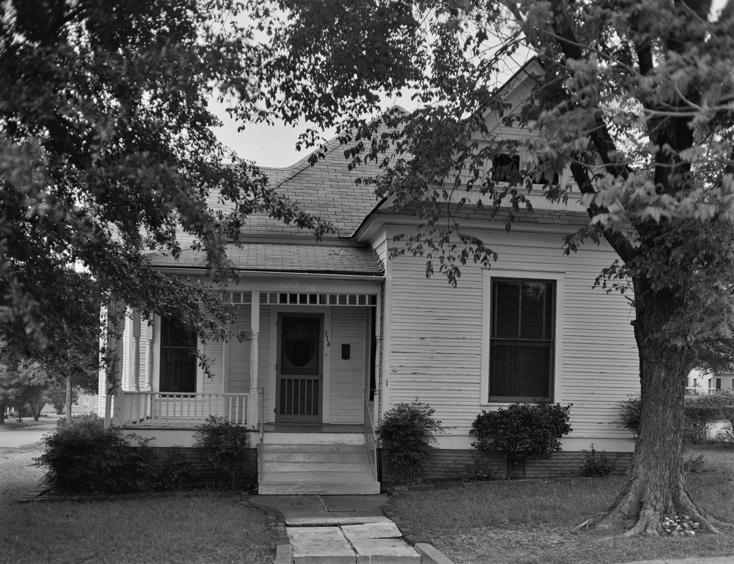 [Historic Property, Photograph THC_16-1031]
                                                
                                                    [Sequence #]: 1 of 1
                                                