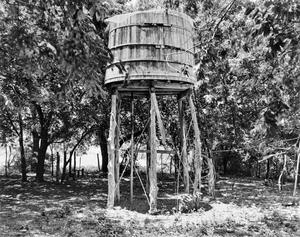 [Fachwerk Colonial, (Cedar water tower)]