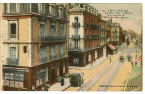 Primary view of object titled '[Postcard of La Rue Ville-ès-Martin in Saint-Nazaire]'.