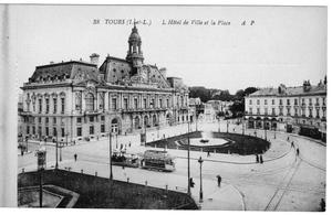 [Postcard of l'Hotel de Ville in Tours, France]