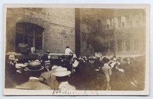 Primary view of object titled '[Postcard with a Photograph of a Crowd in Milwaukee]'.