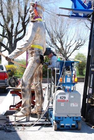 Primary view of object titled '[Assembling a Statue attached to a Forklift #3]'.