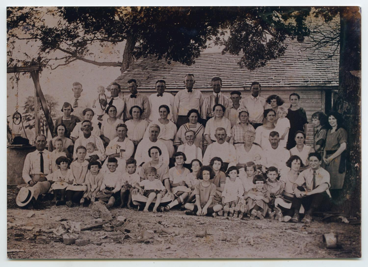 [Photograph of a Nelson Family Reunion]
                                                
                                                    [Sequence #]: 1 of 2
                                                