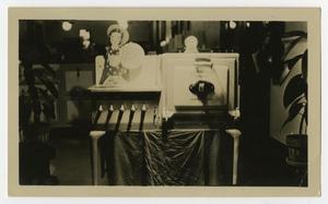 Primary view of object titled '[Westinghouse Automatic Flavor Zone Oven For Sale]'.