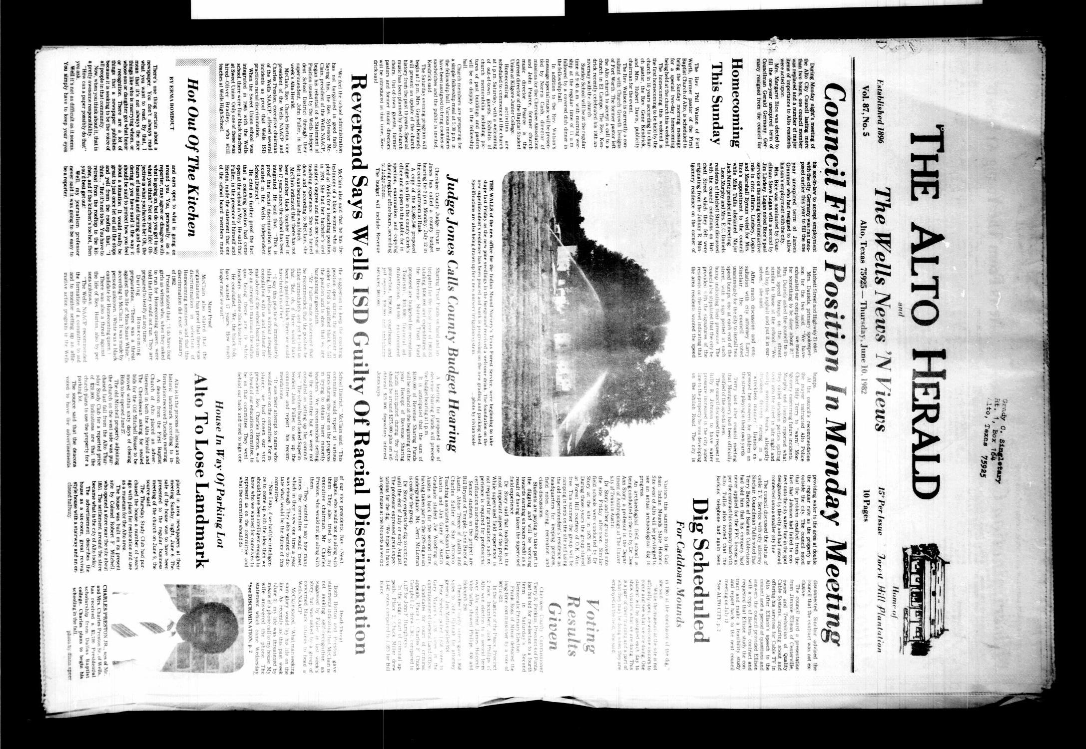 The Alto Herald and The Wells News 'N Views (Alto, Tex.), Vol. 87, No. 5, Ed. 1 Thursday, June 10, 1982
                                                
                                                    [Sequence #]: 1 of 10
                                                