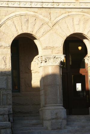 Lamar County Courthouse Entrance