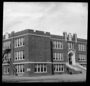 Primary view of object titled '[Brownwood Junior High Building]'.