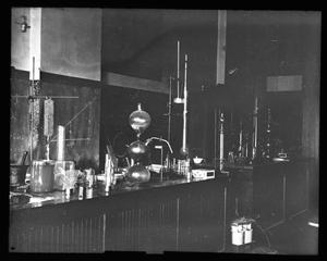 Primary view of object titled '[Howard Payne College Chemistry Lab]'.
