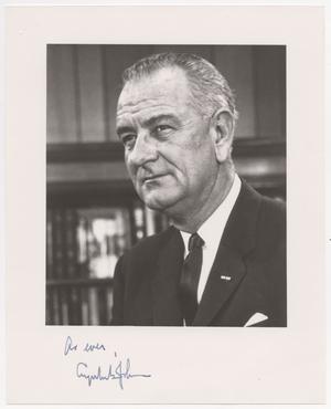 Primary view of object titled '[Photograph of Lyndon B. Johnson with Signature]'.