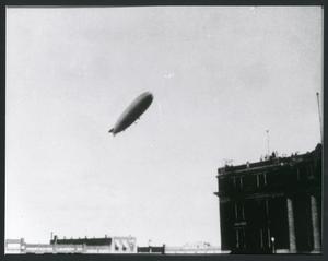 [USS Shenandoah Passing Over Nolan County Courthouse #2]