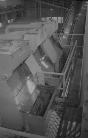 Primary view of object titled '[Machinery in Hereford]'.