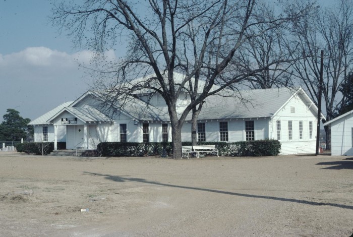 Big Springs Baptist Church] - The Portal To Texas History