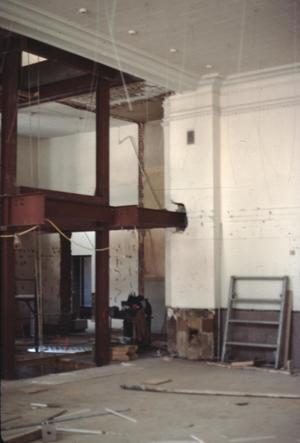 [Tarrant County Courthuse, (2nd fl South courtroom at elevator shaft)]