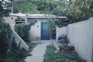 [Casa Alan, (view of entrance from the north)]