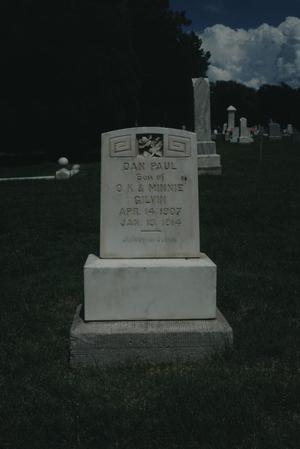 [Llano Cemetery, (carved marble monument w/ rose motif)]