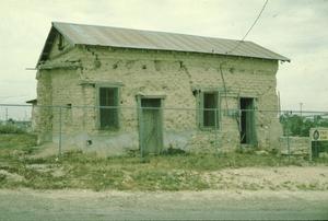 ["Oldest House"]